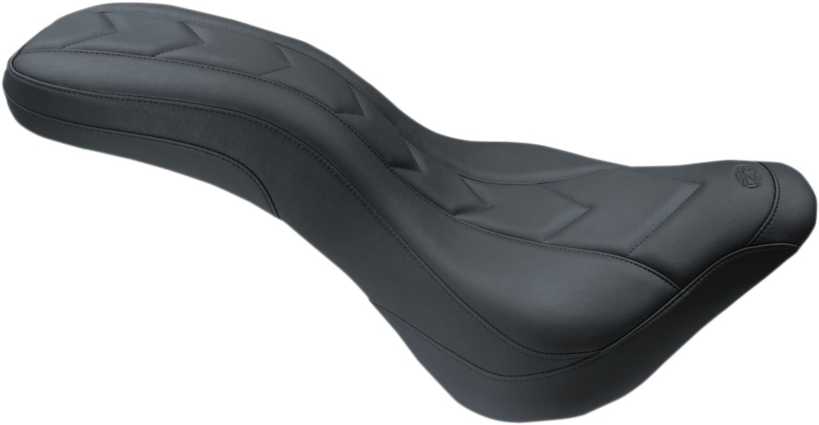 Daytripper Apex Chevron Synthetic Leather 2-Up Seat - For 18-19 FLDE FLHC - Click Image to Close