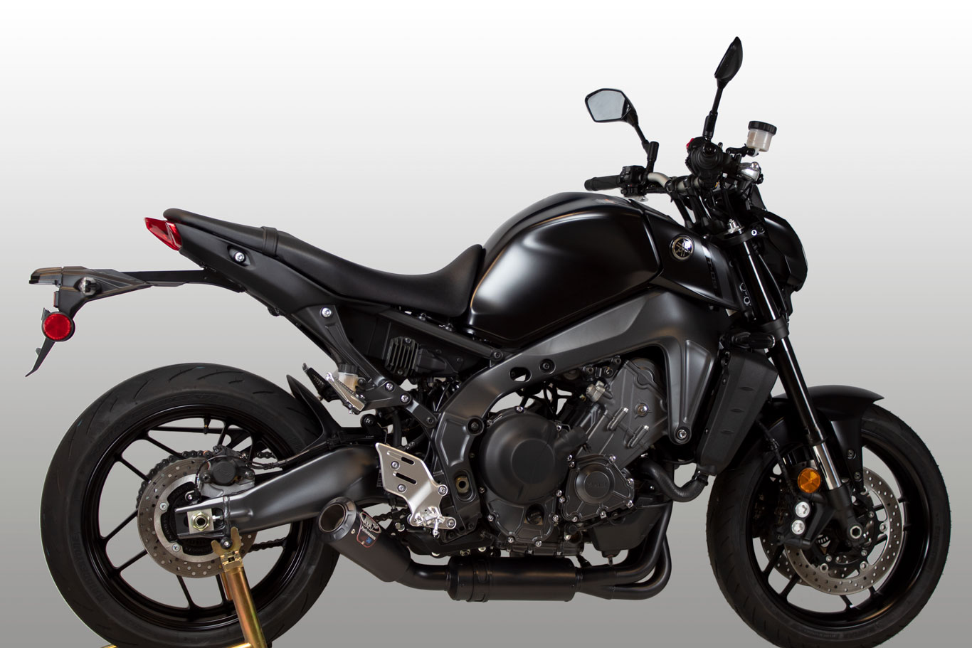 RM1 Black Full Exhaust - For 2021 Yamaha MT-09 - Click Image to Close
