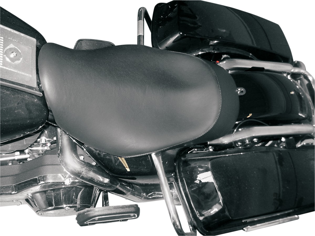Buttcrack Solo Seat - For 97-07 Harley FLHR RoadKing - Click Image to Close
