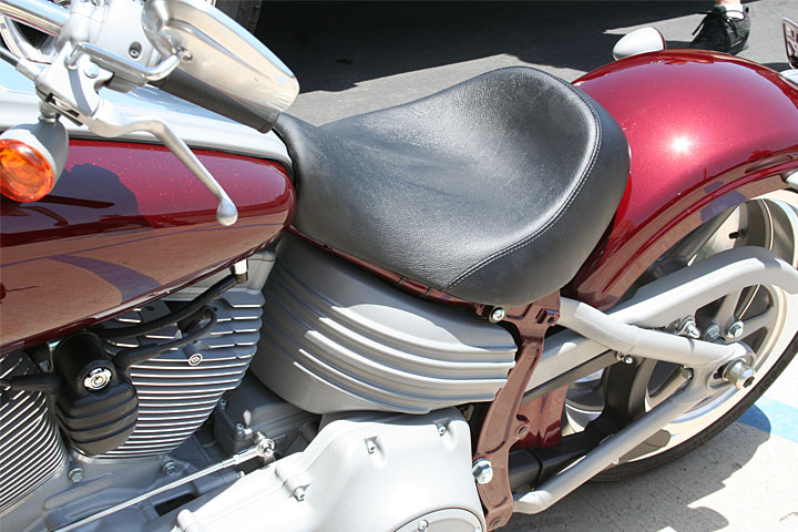 Weekday Solo Seat Low - For 08-11 Harley FXCW Softail Rocker - Click Image to Close
