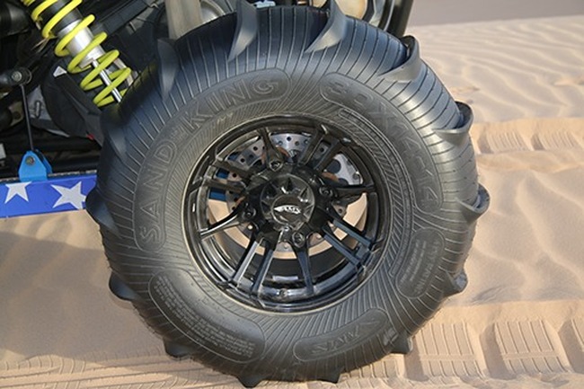 Sand King 4 Ply Bias Rear Tire 32 x 14-15 - Click Image to Close