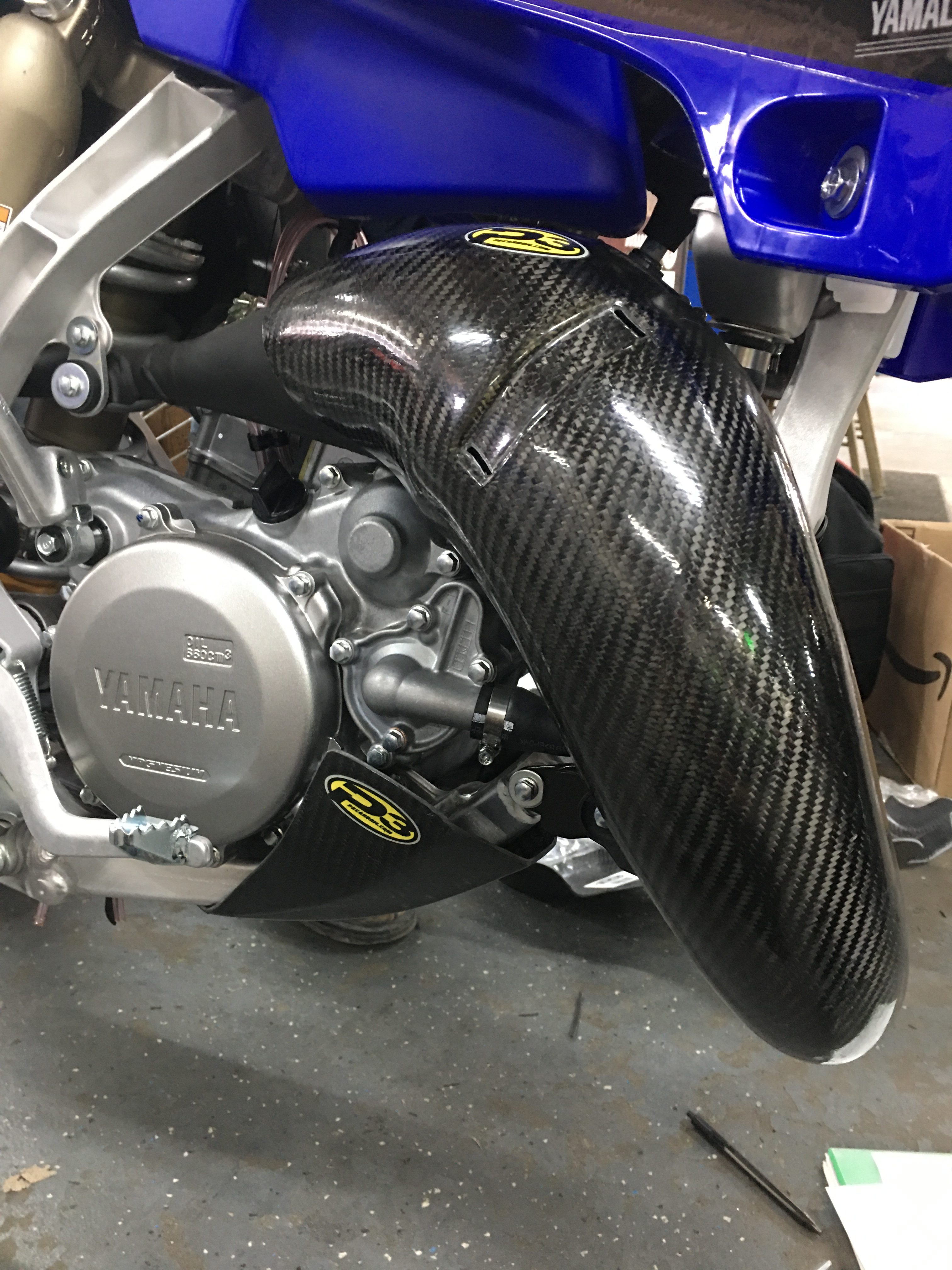 Carbon Fiber Exhaust Pipe Guard / Heat Shield - For 05-21 Yamaha YZ125/X - Click Image to Close