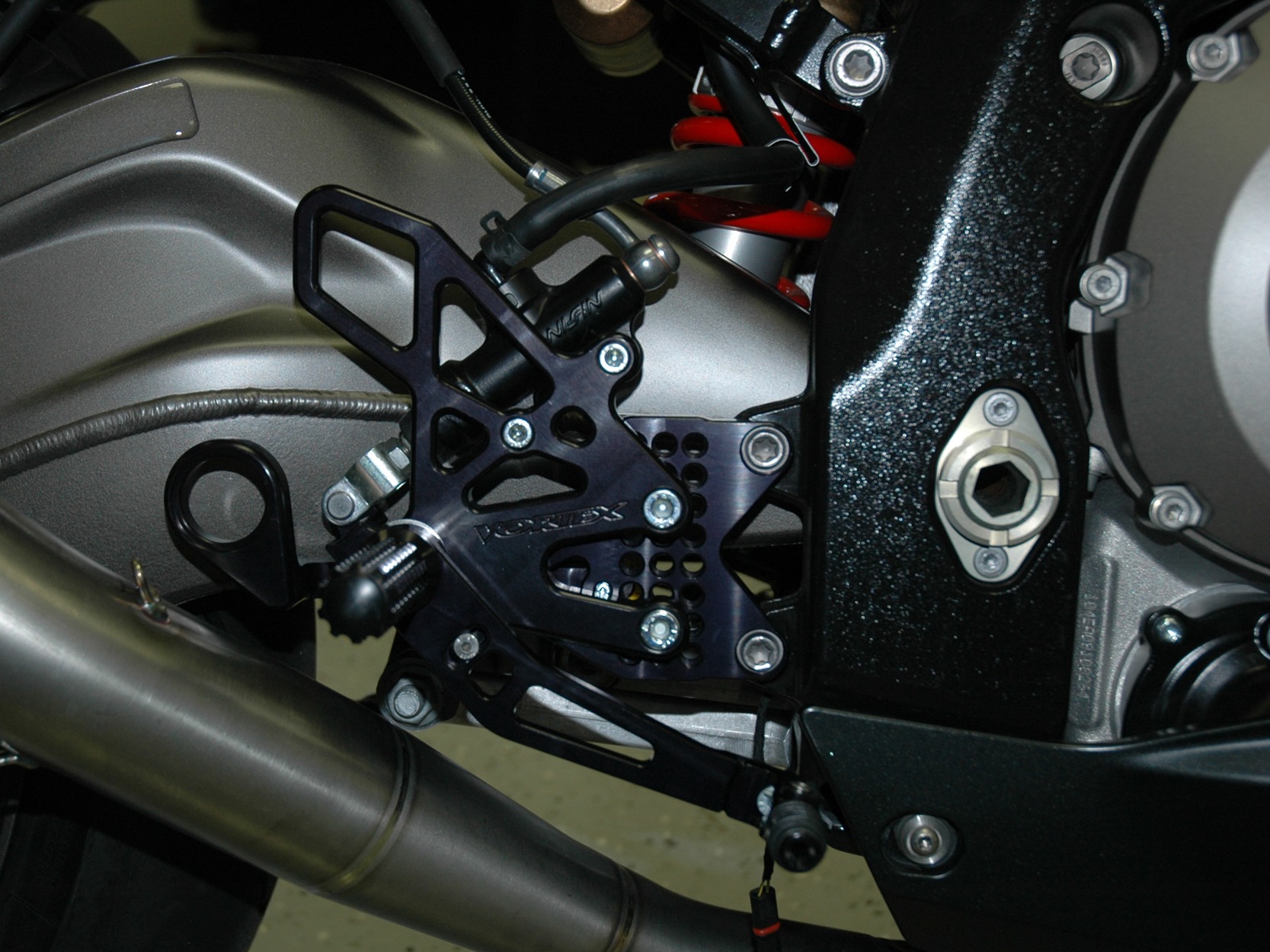 V2 Adjustable Rearset - Black - For 13-14 BMW HP4 Race 09-14 S1000RR - Click Image to Close