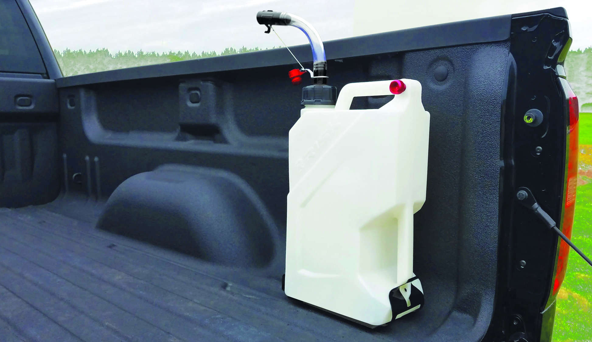 EZ Utility Jug - 3 Gallon w/ Flow Control Hose & Lockable Mount Kit - Click Image to Close