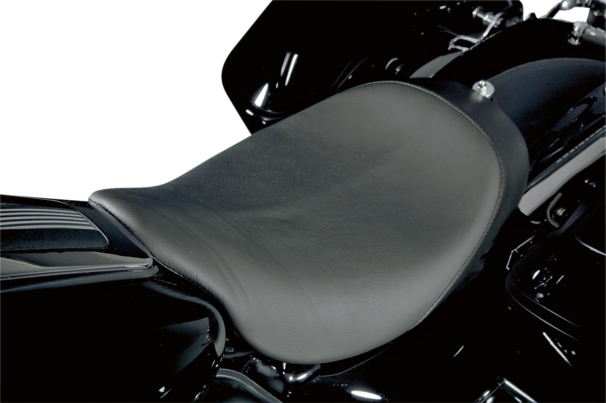 Buttcrack Solo Seat Very Low & Back - For 08-20 Harley FLH FLT - Click Image to Close