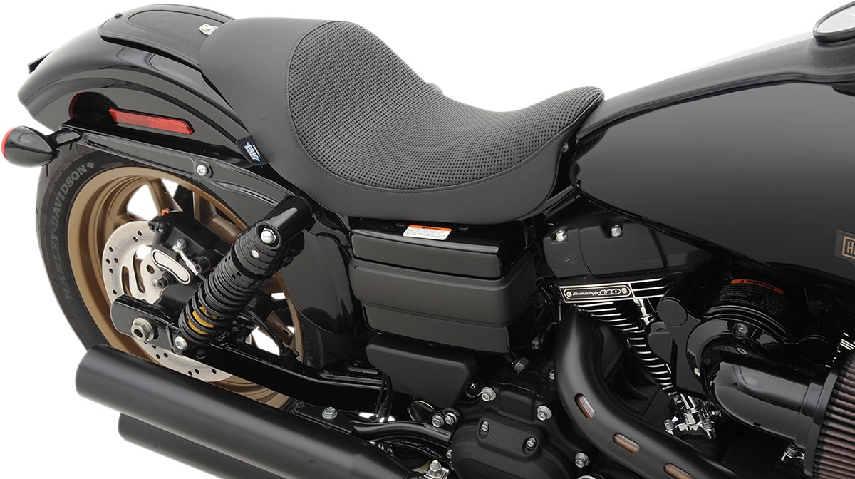 3/4 Basketweave Leather Solo Seat Black Low - For 06-17 Harley Dyna - Click Image to Close