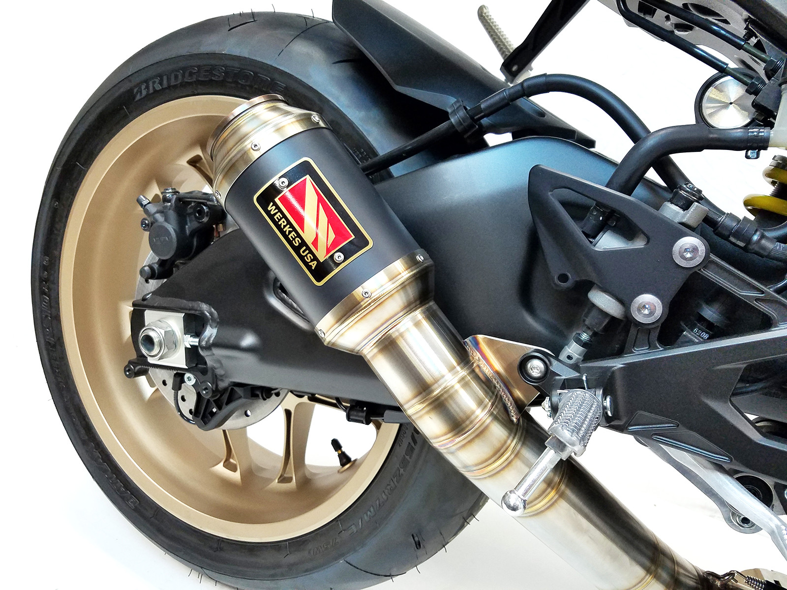 Black Center GP Race Slip On Exhaust - For 15-22 Yamaha R1 - Click Image to Close