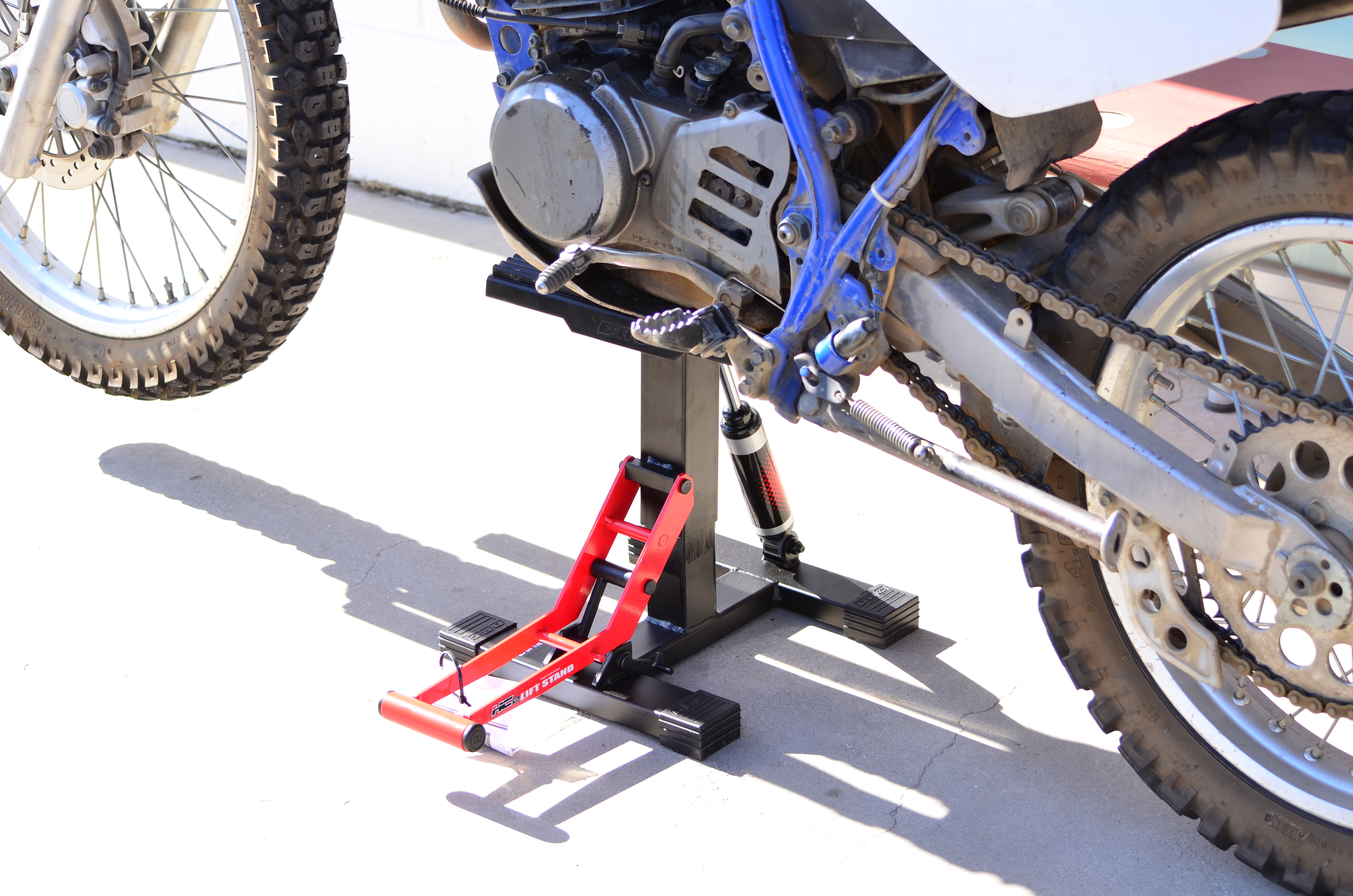 DRC HC2 Height Control System Motorcycle Lift Stand - Red - DRC Lift Stand - Click Image to Close
