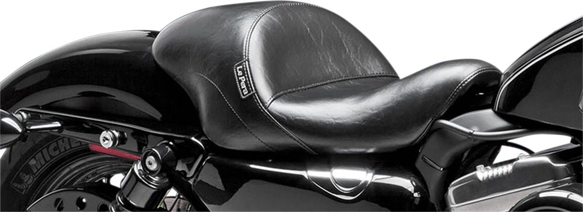 Aviator Plain Vinyl Solo Seat Black Low&Forward - For 04-20 Harley XL - Click Image to Close