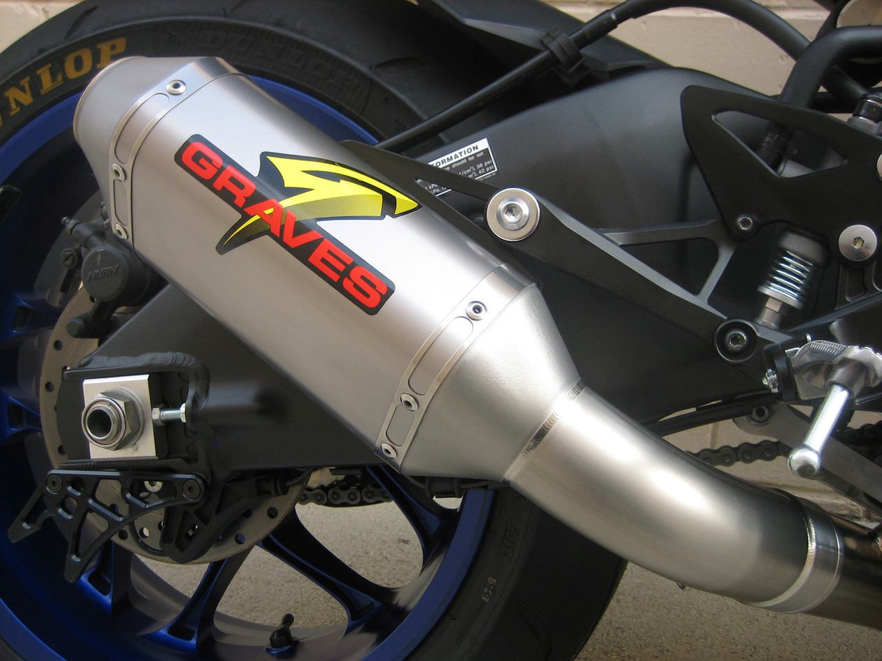 Yamaha R1 Short Titanium Slip On Exhaust w/ Link Pipe - Click Image to Close