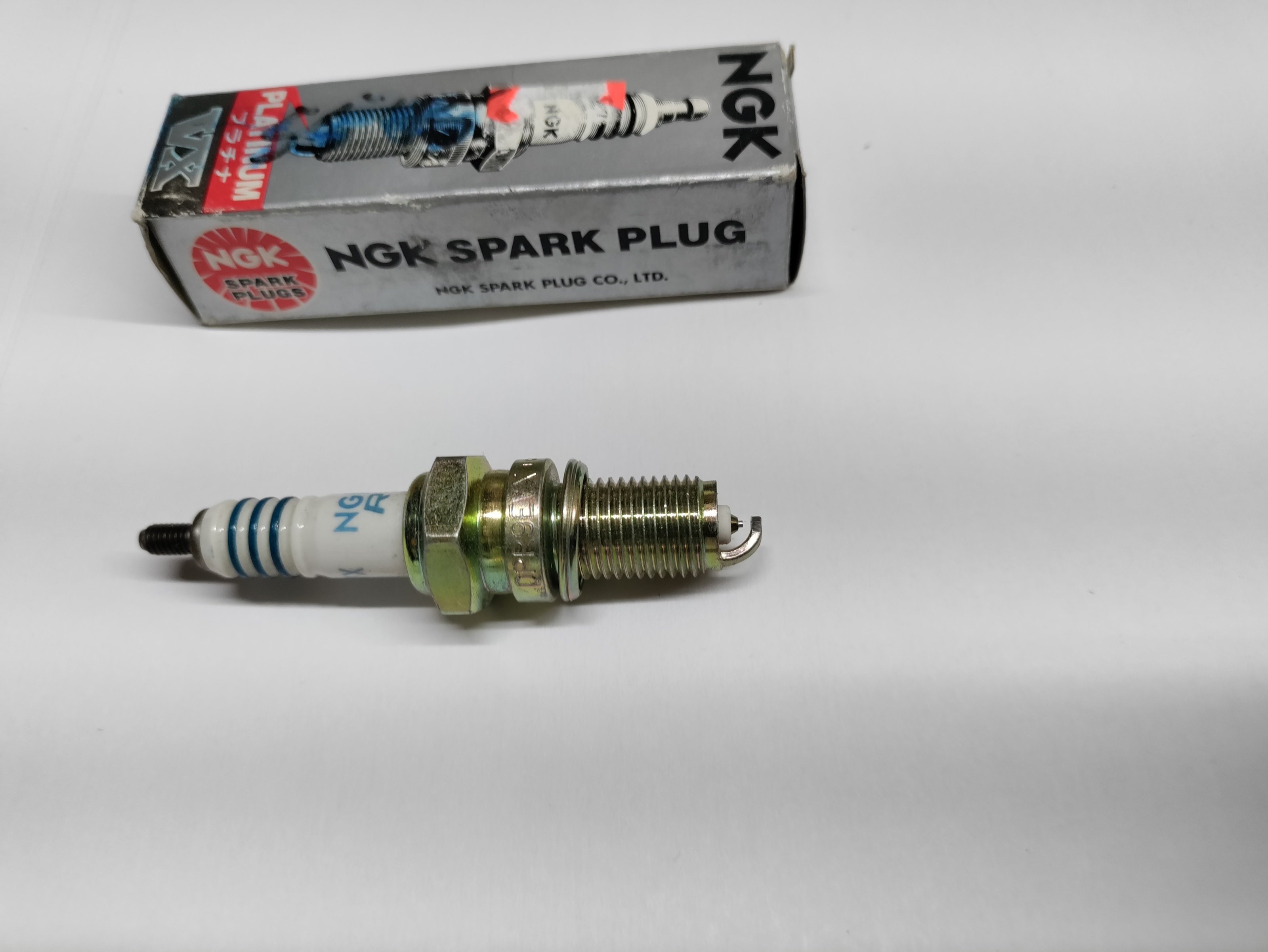 NGK 3854 DPR9EVX-9 SINGLE PLATINUM SPARK PLUG - Click Image to Close