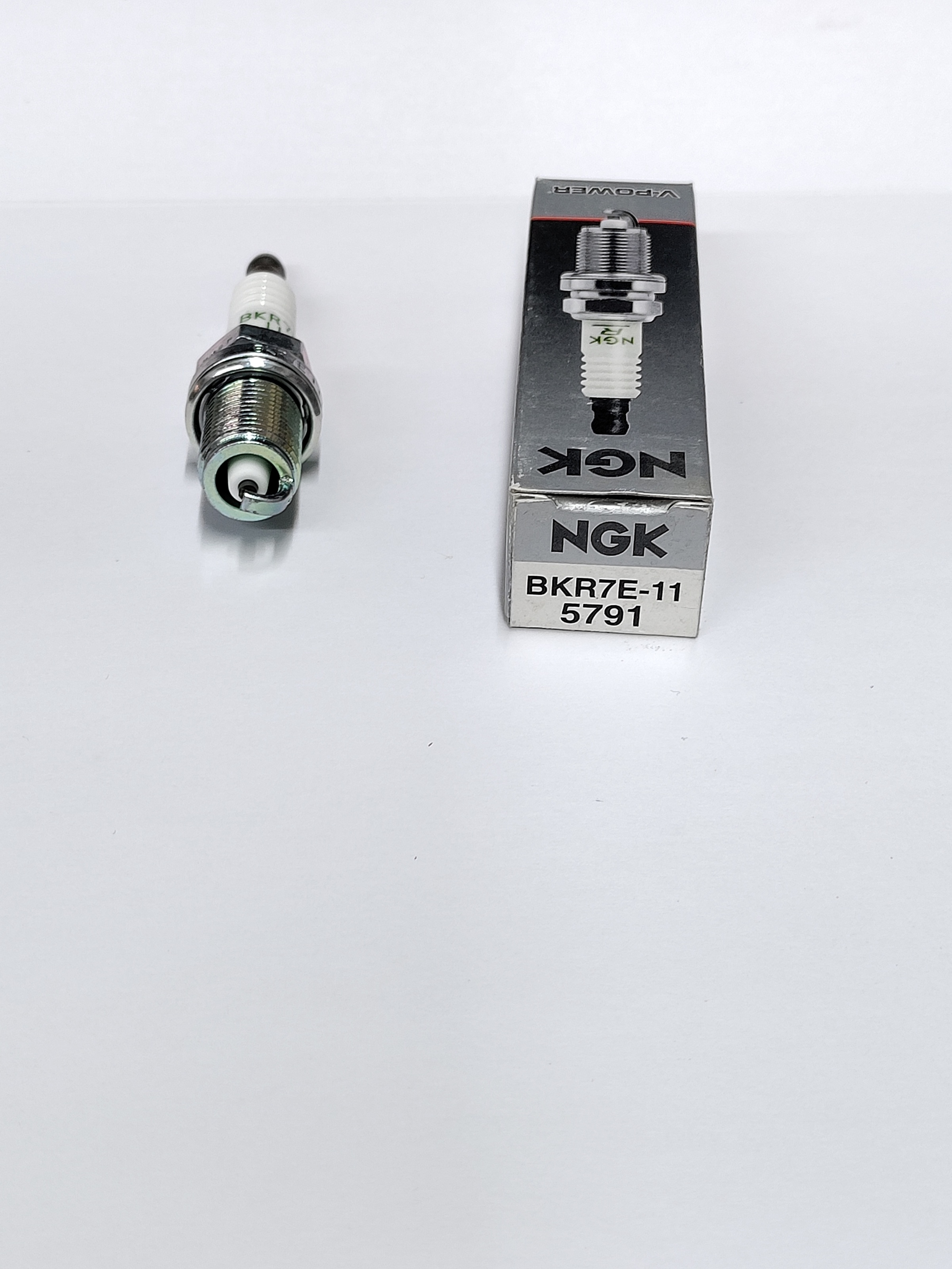 NGK V-Power Spark Plug BKR7E-11 #5791 - Click Image to Close