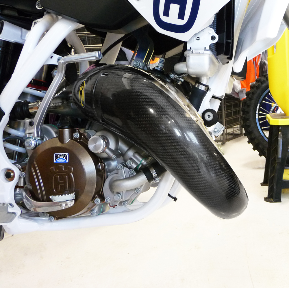 Carbon Fiber Exhaust Pipe Guard / Heat Shield - For 16-19 KTM Husqvarna 125/150 - Click Image to Close