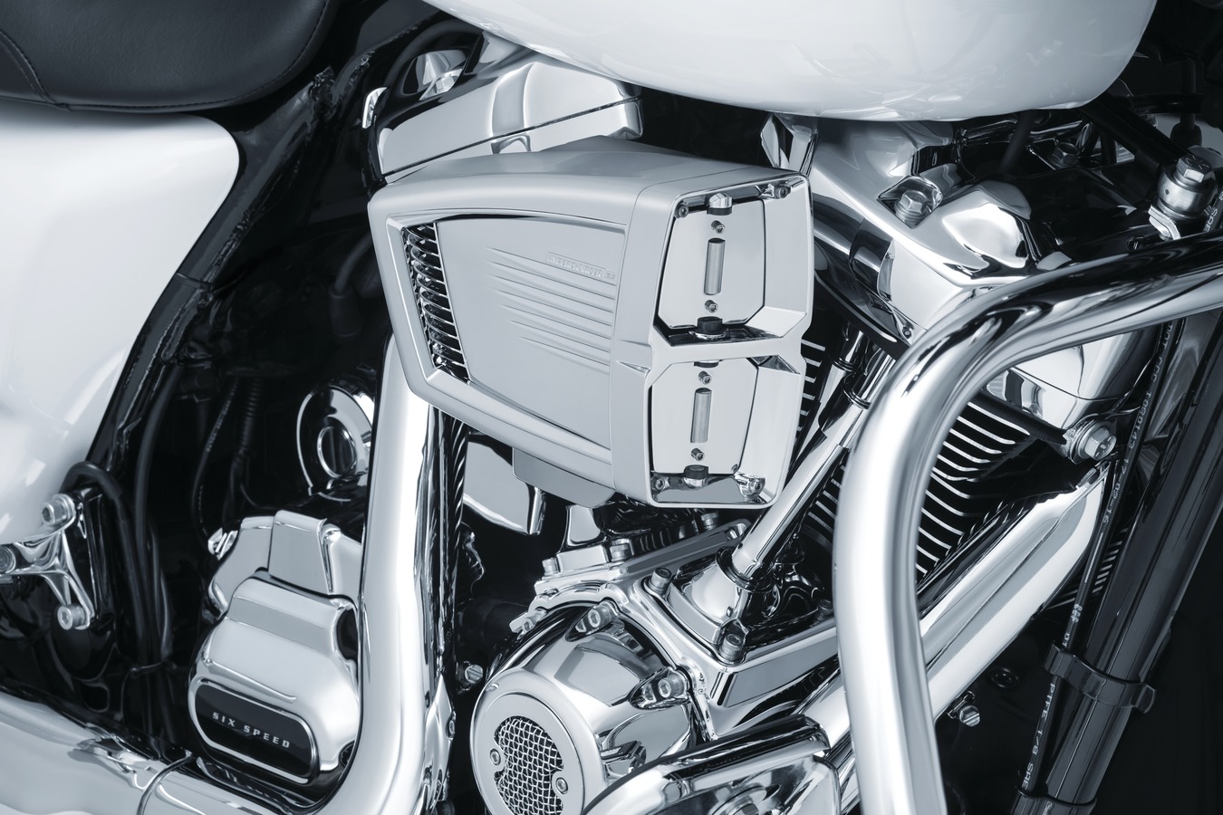 Precision Chrome Tappet Block Accent - Harley Milwaukee-Eight - Click Image to Close