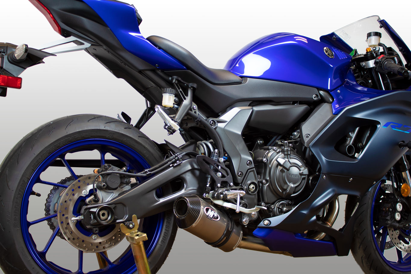 Full Exhaust w/ Titanium Muffler and Q6 Quiet Insert - 2022 Yamaha R7 - Click Image to Close