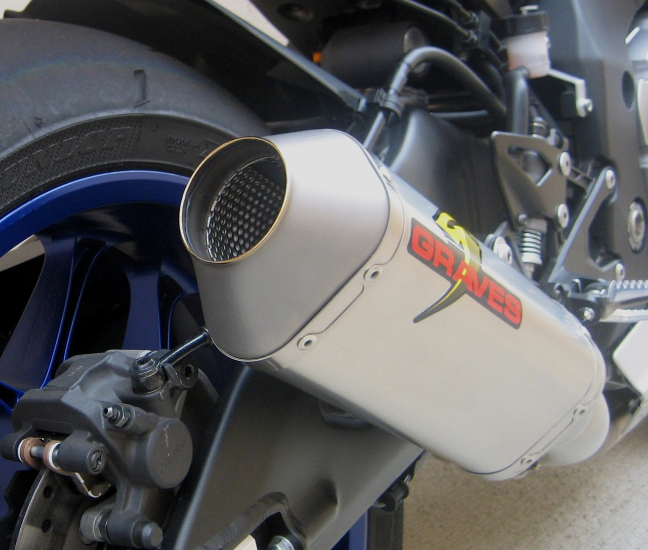 Yamaha R1 Titanium Slip On Exhaust w/ Link Pipe - Click Image to Close
