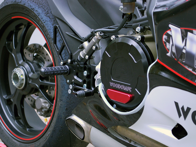 Clutch Cover w/ Red Plate - Ducati Panigale - Click Image to Close