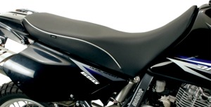 World Sport Performance CarbonFX Vinyl Solo Seat Black/White - DR650
