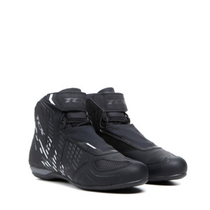 TCX R04D Waterproof Shoes Black/White Size 39 - Waterproof motorcycle shoes, size 39