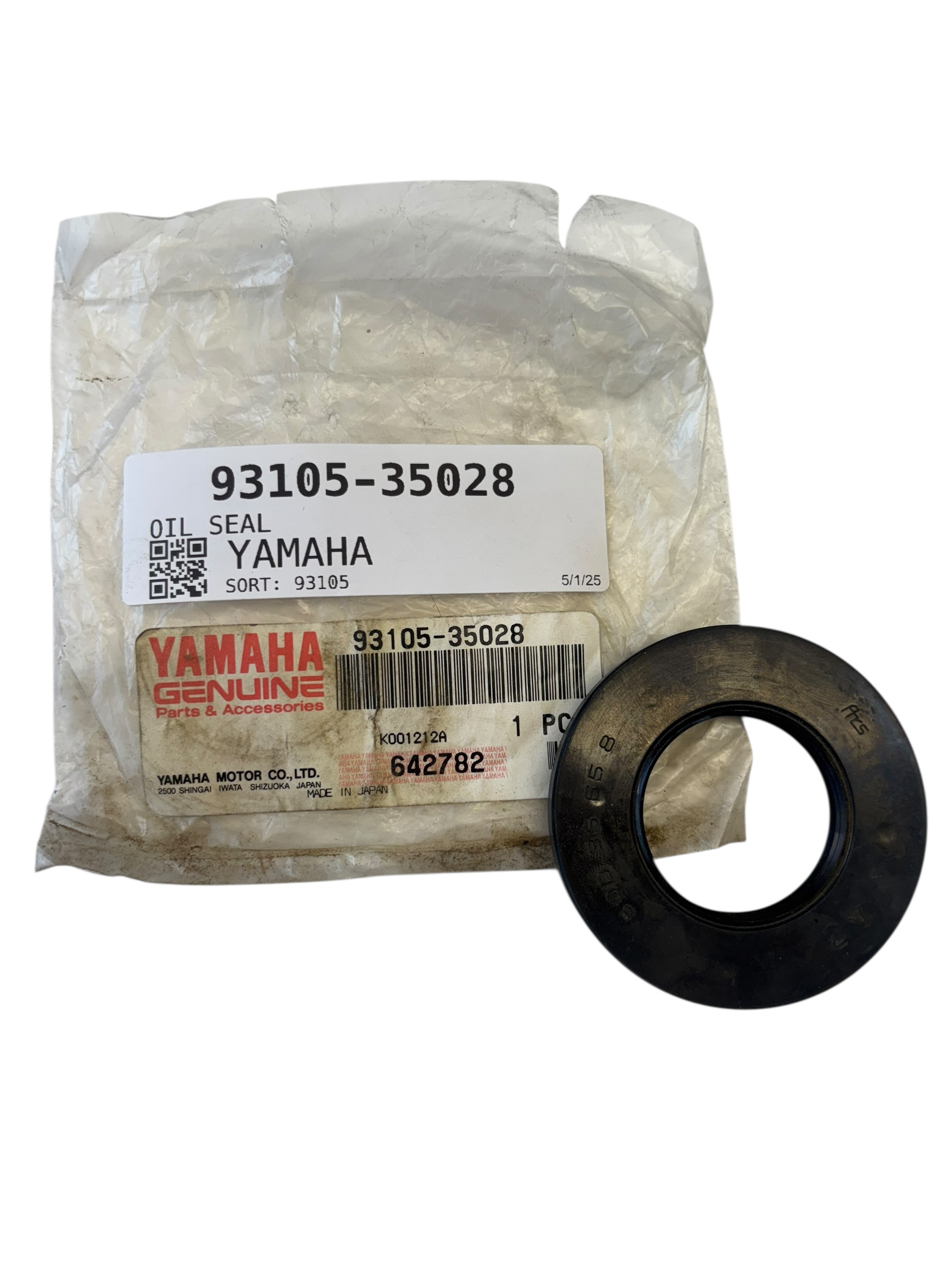 Yamaha Oil Seal 93105-35028 - Oil seal for Yamaha vehicles - Click Image to Close
