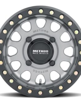 MR401 UTV Beadlock 15x6 / 5+1/53mm / 4x156 / 132mm CB Ti. Wheel- MT Black Ring