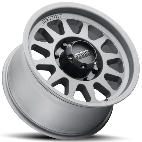 MR704 HD 17x9 18mm Offset 8x6.5 130.81mm CB Titanium Wheel - Image 2