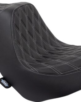 Seat Predator III Black w/ Silver Stitching