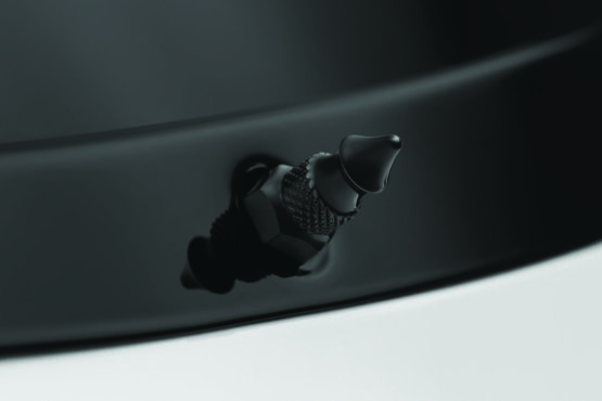 Kuryakyn Windshield Spikes Black For 96-13 FLH Touring - Image 2