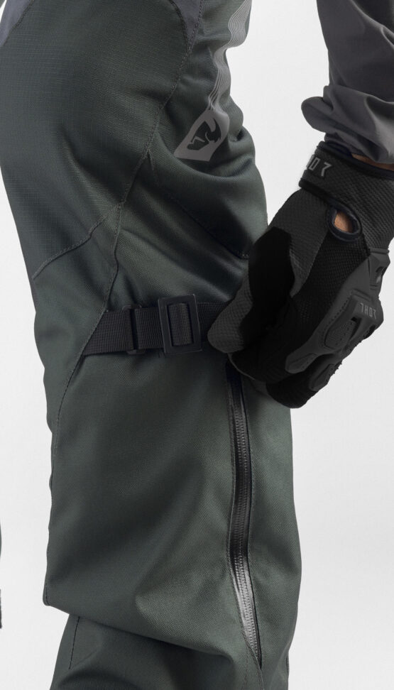 Terrain Army Green & Charcoal Over The Boot Pants - Size 36 - Image 4