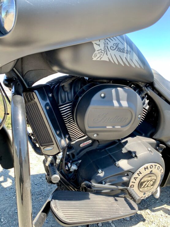 UltraCool Side Mount Oil Cooler Gloss Black For Indian - Image 2