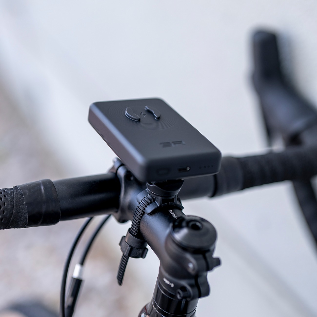 SP Connect Wireless Power Bank 5000mAh SPC+ Black - Image 3