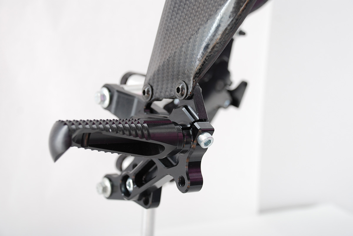 Yamaha R1 Adjustable Rearsets 2009-2014 - Image 11