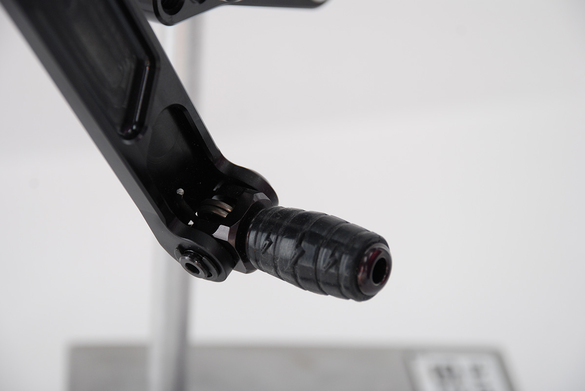 Yamaha R1 Adjustable Rearsets 2009-2014 - Image 17