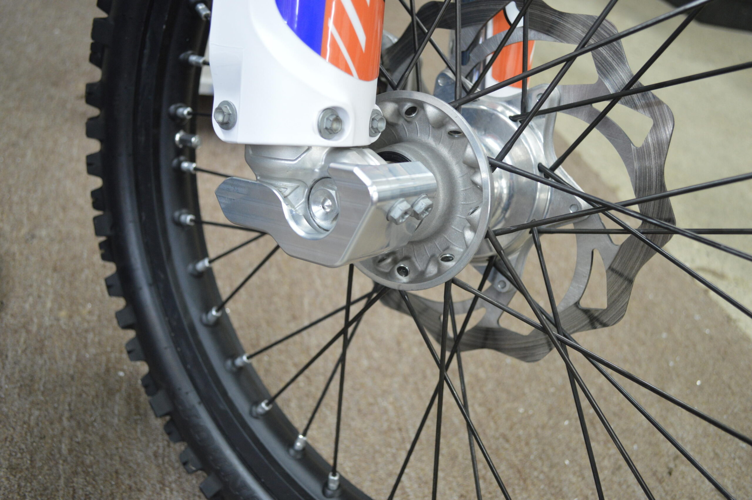 Enduro Engineering Right Side Fork Guard For KTM/Husqvarna 125-500 2015-2025 - Image 4