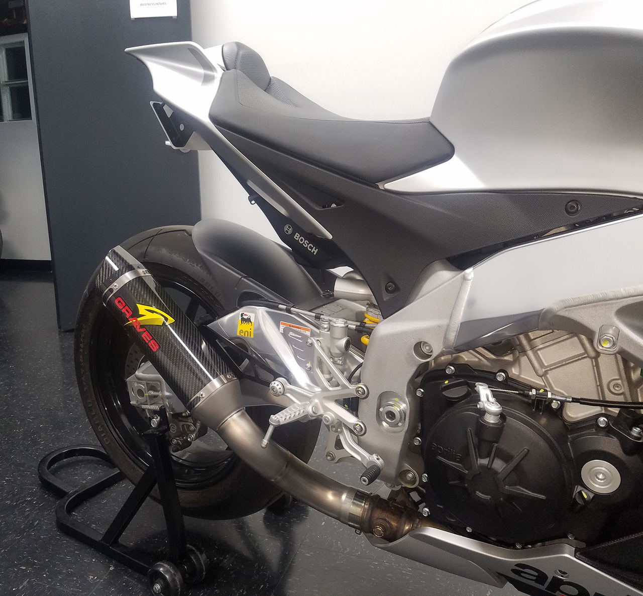 Aprilia RSV4 3/4 Slip On Exhaust Carbon Fiber - Image 3