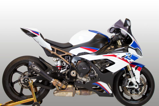 GP19 Black Slip On Exhaust - Image 2